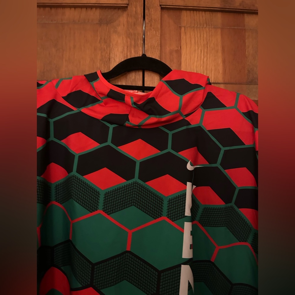 Nike Unisex Sporty Athleisure Oversized Kenya Sz S/M Red Green Black Red Poncho - Picture 4 of 16